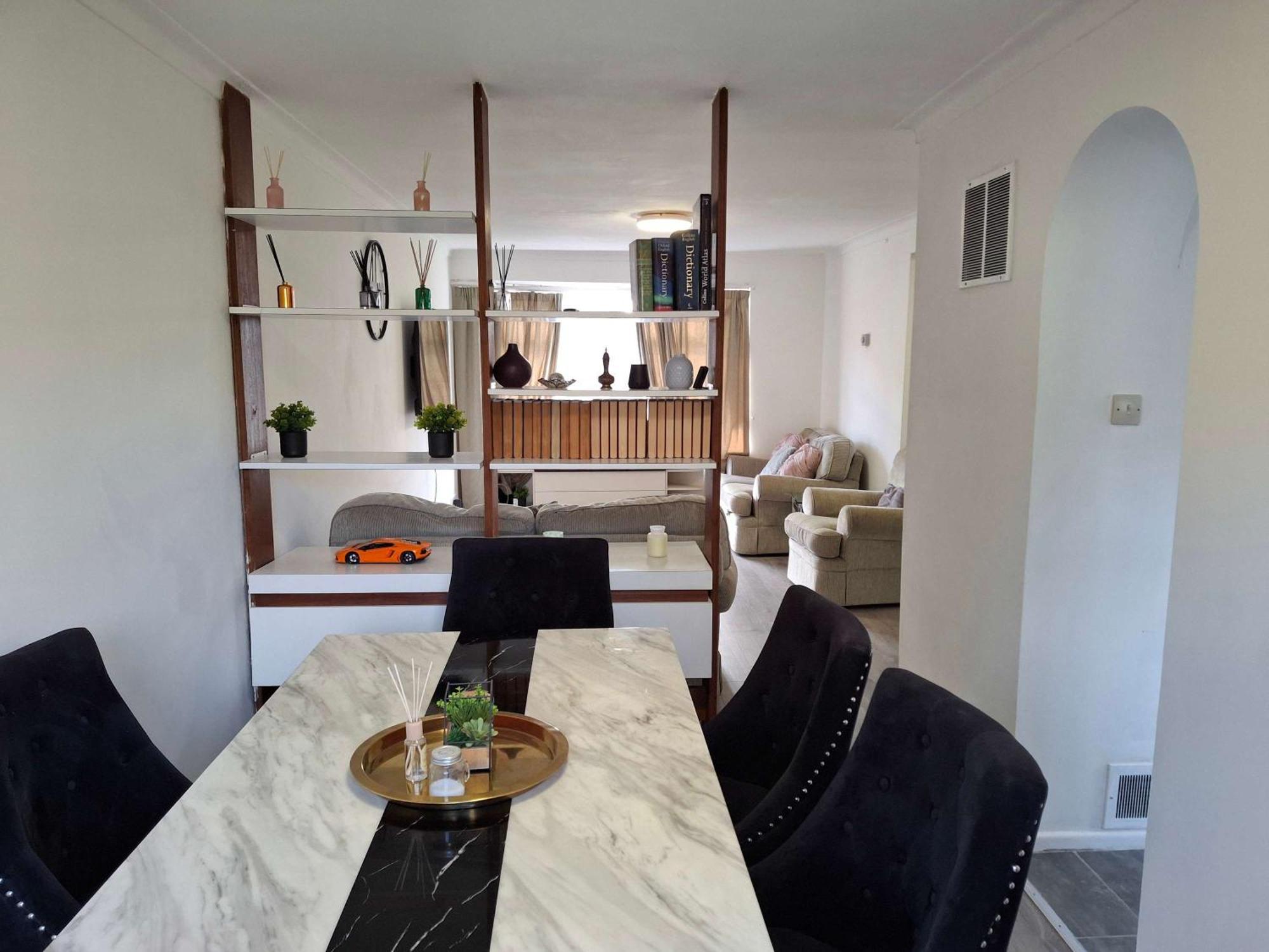 Nicely Decorated 3 Bedroom House Near Heathrow, London Staines-upon-Thames Eksteriør billede