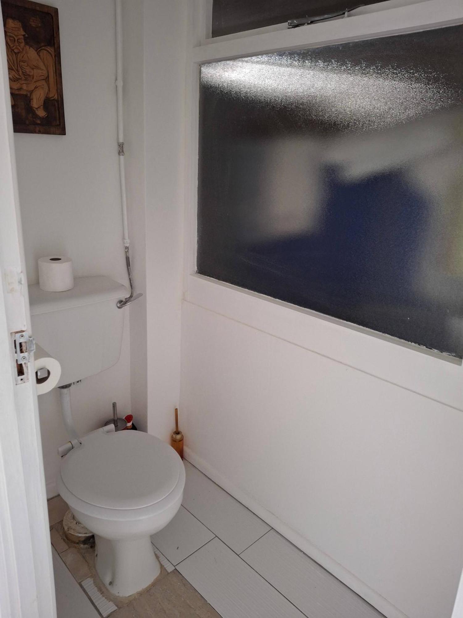Nicely Decorated 3 Bedroom House Near Heathrow, London Staines-upon-Thames Eksteriør billede